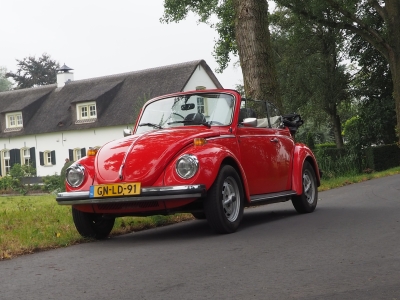 Kever Cabrio Lady in Red