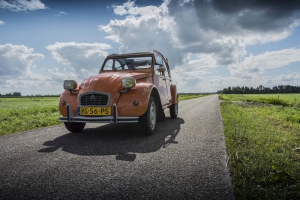 Citroën 2CV Oranje